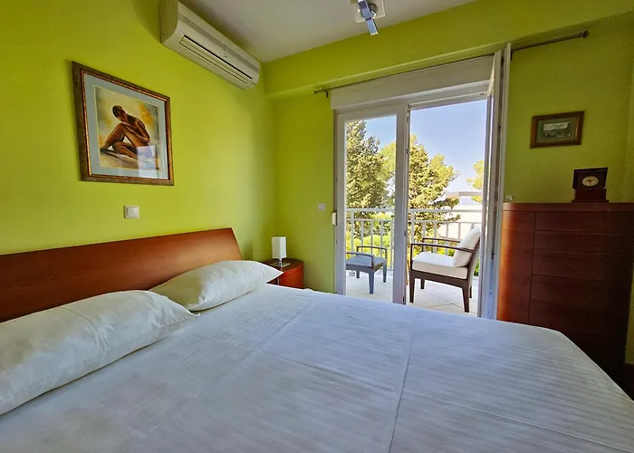 Mirna, 2-bedroom Apartment, Overlooking The Appartamento