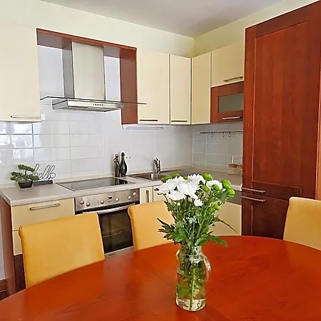 Apartment Mirna, 2-bedroom Apartment, Overlooking The Makarska