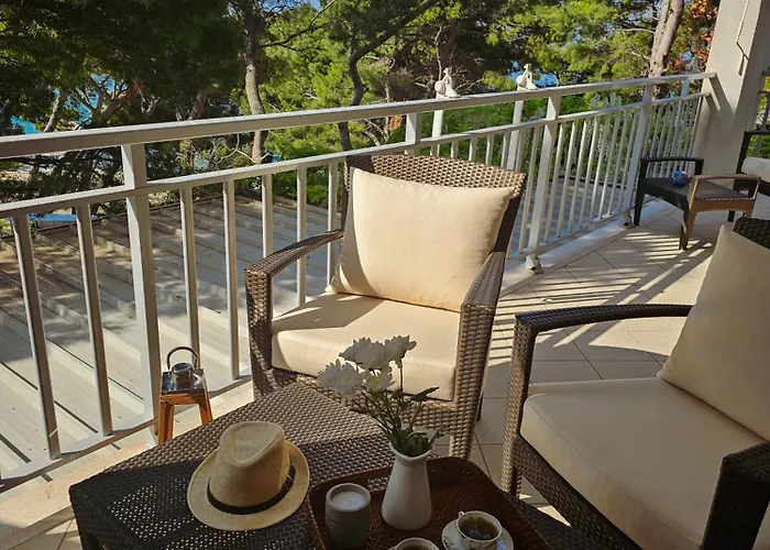 Mirna, 2-bedroom Apartment, Overlooking The *