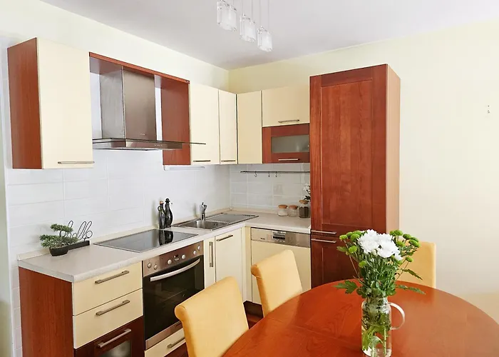 Mirna, 2-bedroom Apartment, Overlooking The Apartmán *