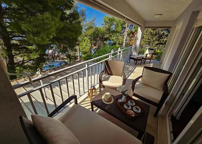 Apartmán Mirna, 2-bedroom Apartment, Overlooking The *